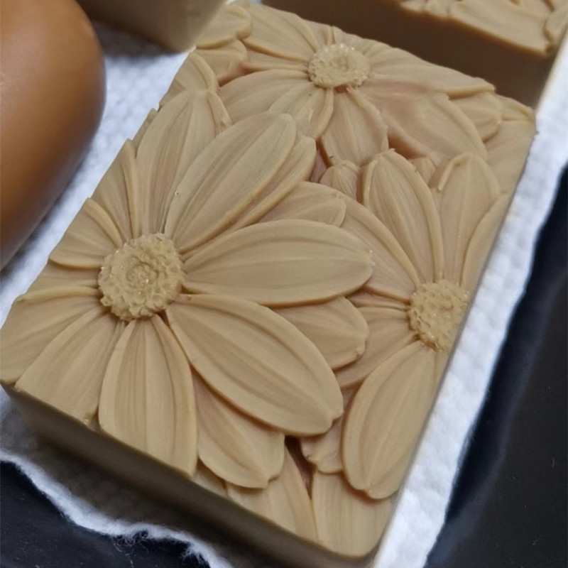 Newest!!!3d Elegant Sunflower  - Soap Making Books 评论和价格